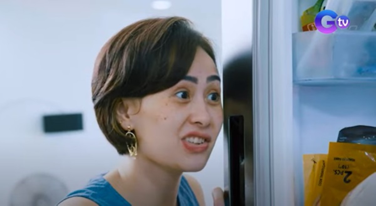 Rus svingerlari guruh seks porno videolarni tomosha qiling Ayol koylagidagi jinsiy aloqa odam