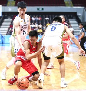 KAHIT no-bearing game, nagpamalas ng katatagan ang National University at University of the East sa huling laro ng UAAP Season 81 men’s basketball elimination. (RIO DELUVIO)