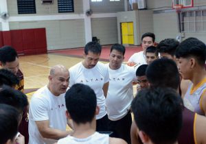 PUSPUSAN na ang pagsasanay ng Perpetual Help Altas, sa pangunguna ni coach Frankie Lim (center), sa kanilang bagong tahanan na Home of the Altas Gym 2 sa Las Piñas City.