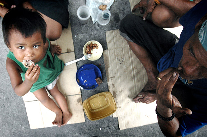 Nagugutom na Pinoy, kumaunti