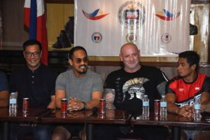 INIHANDA nina Burn Soriano (ikalawa mula sa kaliwa) at Laurence Canavan ang high-level MMA card sa Cage Gladiators.