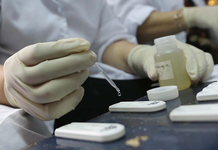 Dating pari, nagpositibo sa droga