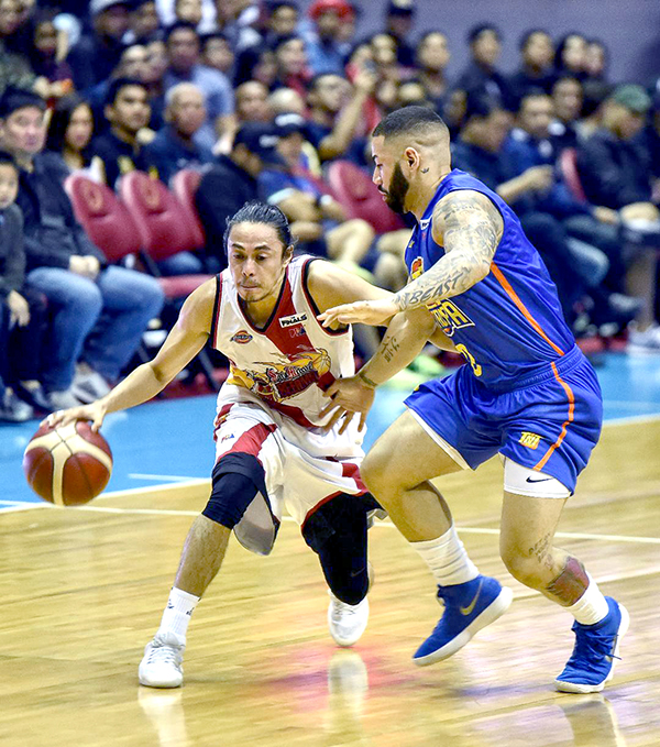 Unahan sa pedestal ang Beermen at Katropa