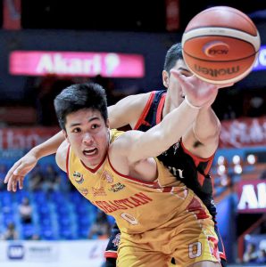 NALUSUTAN ng San Sebastian Stags ang matikas na laban kontra Letran Knights sa NCAA men’s basketball tournament. (RIO DELUVIO)