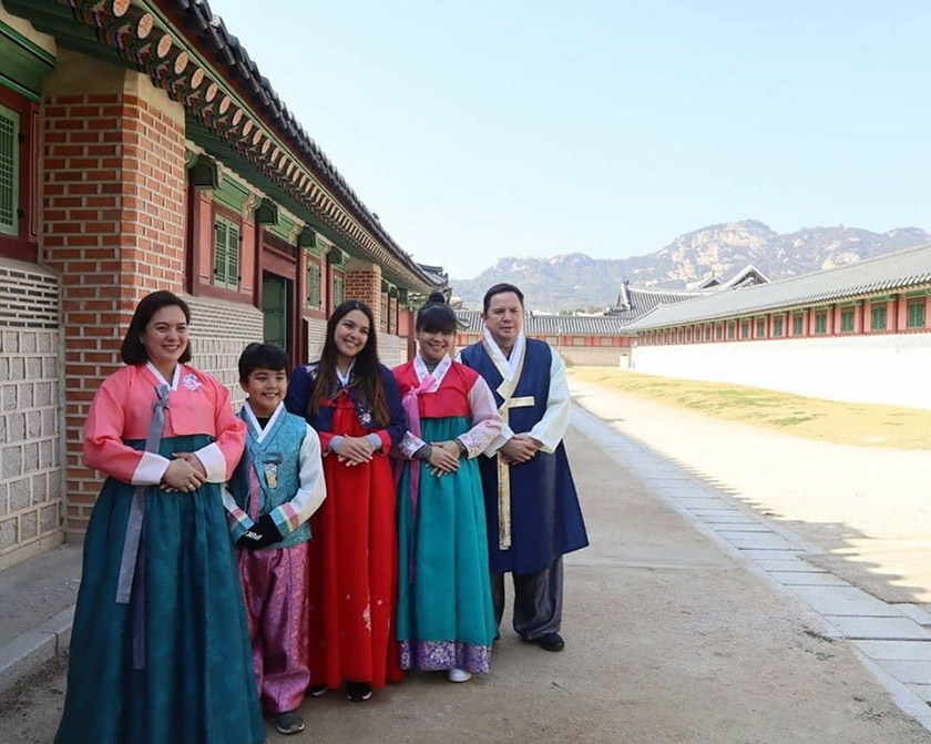 Pamilya ni Ibyang nagliwaliw sa Korea