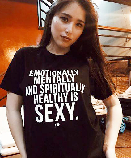 Kylie, focus muna sa pagnenegosyo