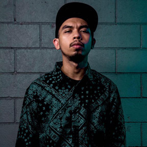 Loonie, balik-social media matapos makalaya